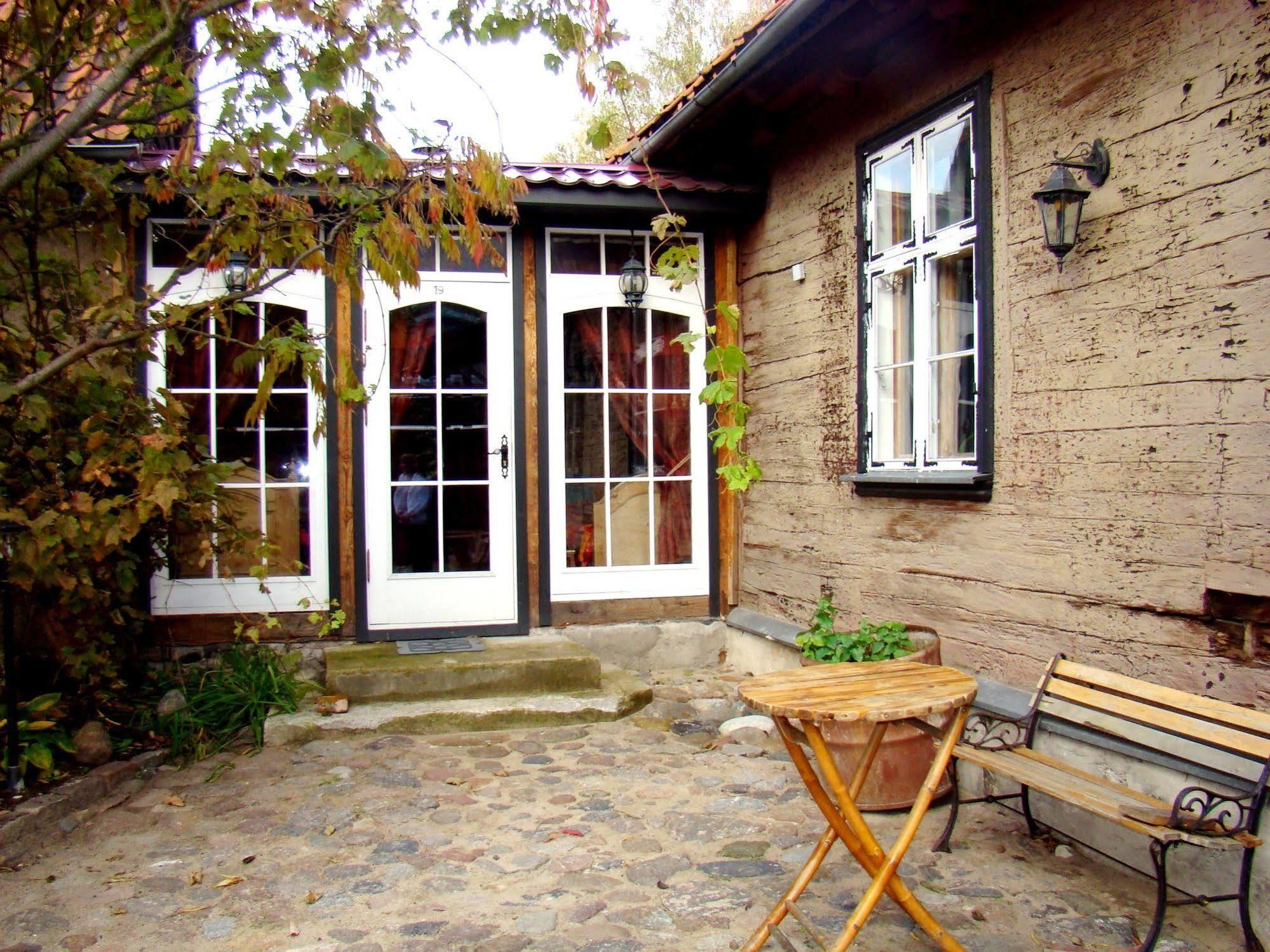 Fontaine Valhalla Hotel Liepaja Exterior photo